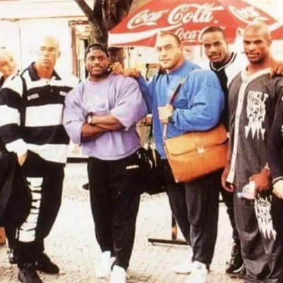 اينجا از قوانين پيچيده خبري نيست