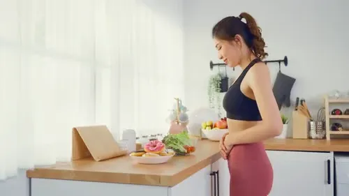 دلیل مصرف پروتئین توسط خانمها