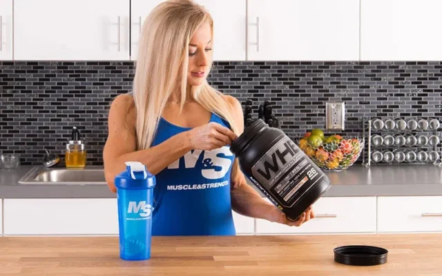 پروتئین و زمان مصرف مناسب آن