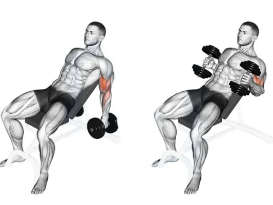 جلو بازو چکشی روی میز بالای سینه