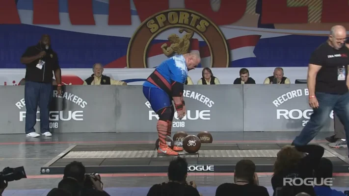 مسابقات آرنولد کلاسیک آیتم بلند کردن دمبل 315 پوندی